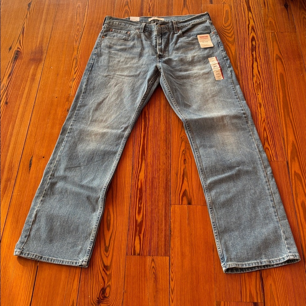 NWT Signature by Levi Strauss Light Blue Straight Leg Jeans Size 34 X 32